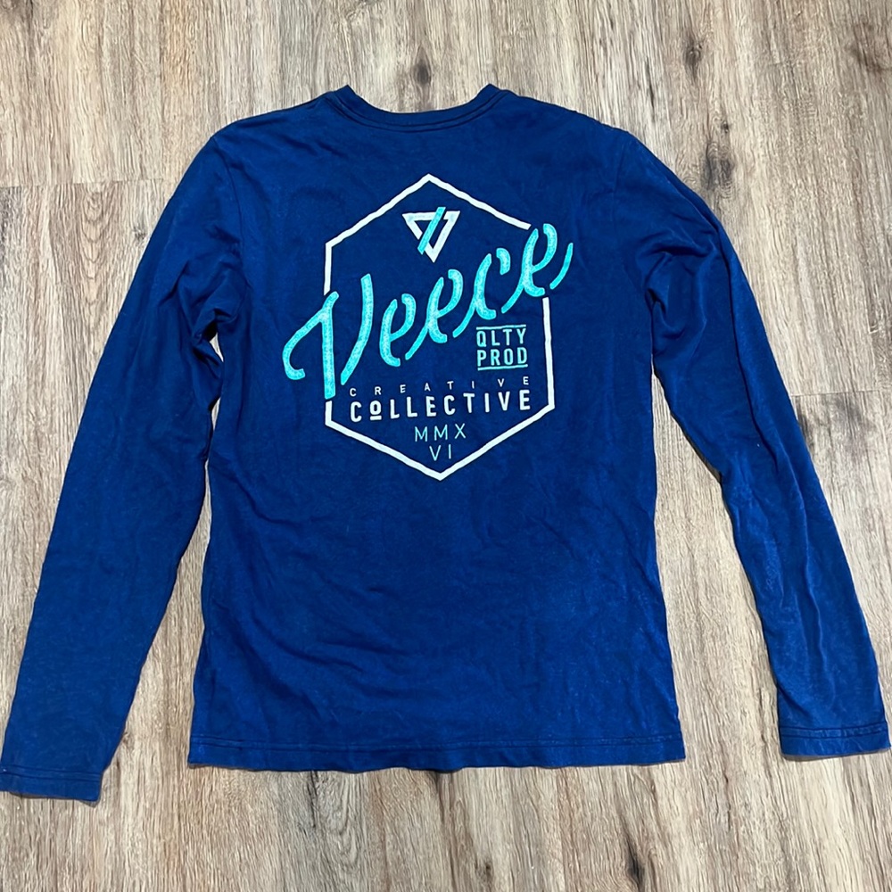 Veece, Medium, Blue long sleeve shirt
